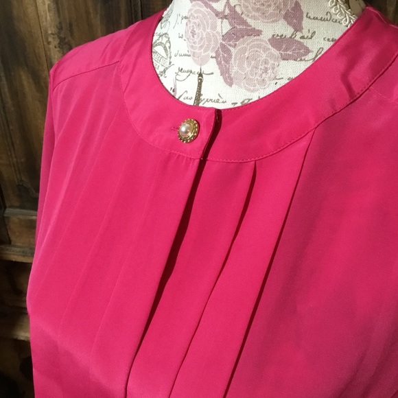 Magenta Business Blouse - Picture 3 of 3